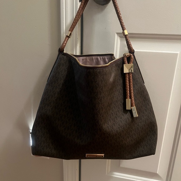 !!NWOT!!! Michael Kors Signature Brown/Tan Handbag (w/o tag) - Picture 6 of 9